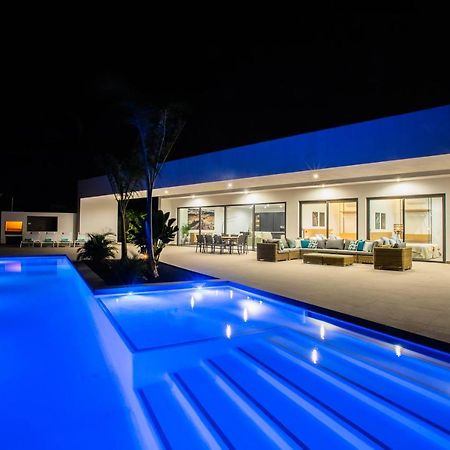 Villa Macan Тегисе Екстериор снимка