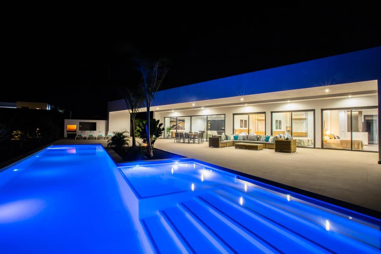 Villa Macan Тегисе Екстериор снимка