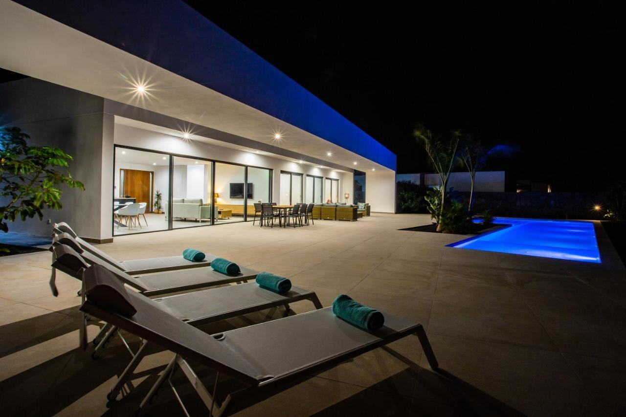 Villa Macan Тегисе Екстериор снимка