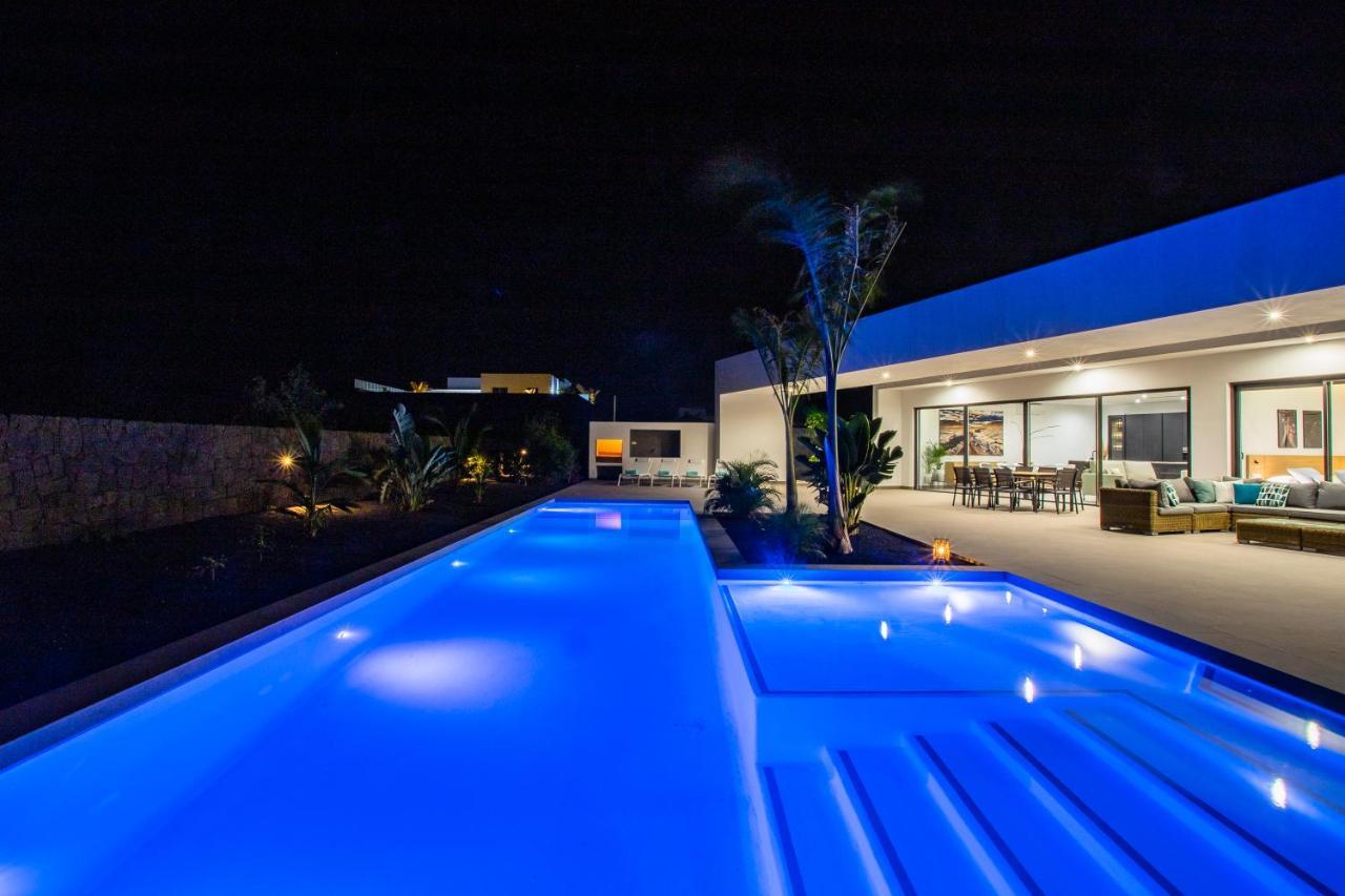 Villa Macan Тегисе Екстериор снимка